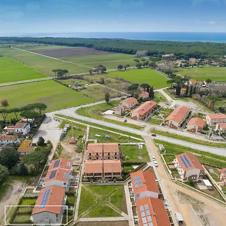 Tra Il Mare E La Campagna *